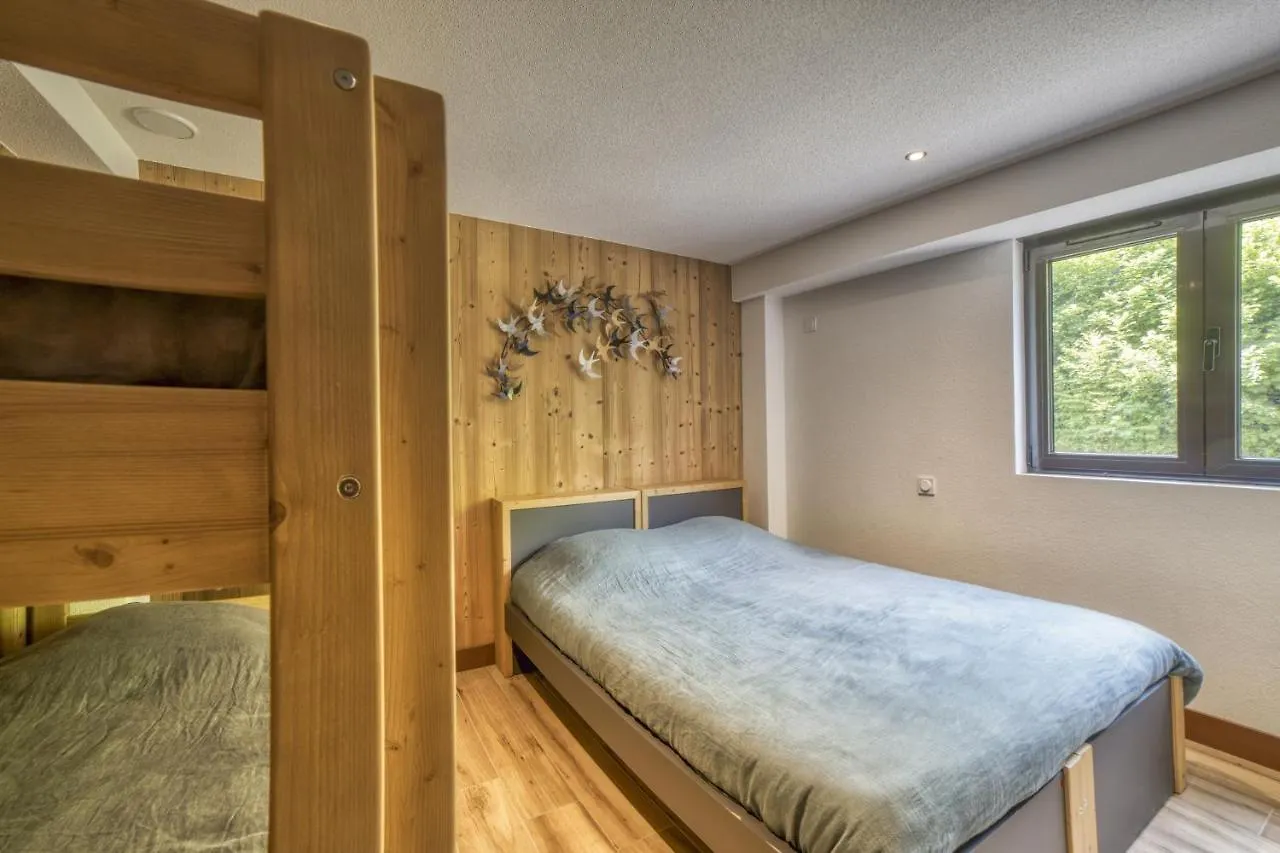 Apartment Hellebore Morillon